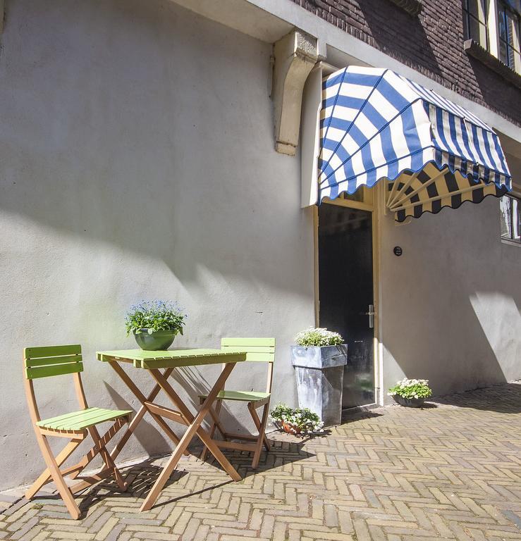 Bed and Breakfast Blom Aan De Gracht Dordrecht Esterno foto