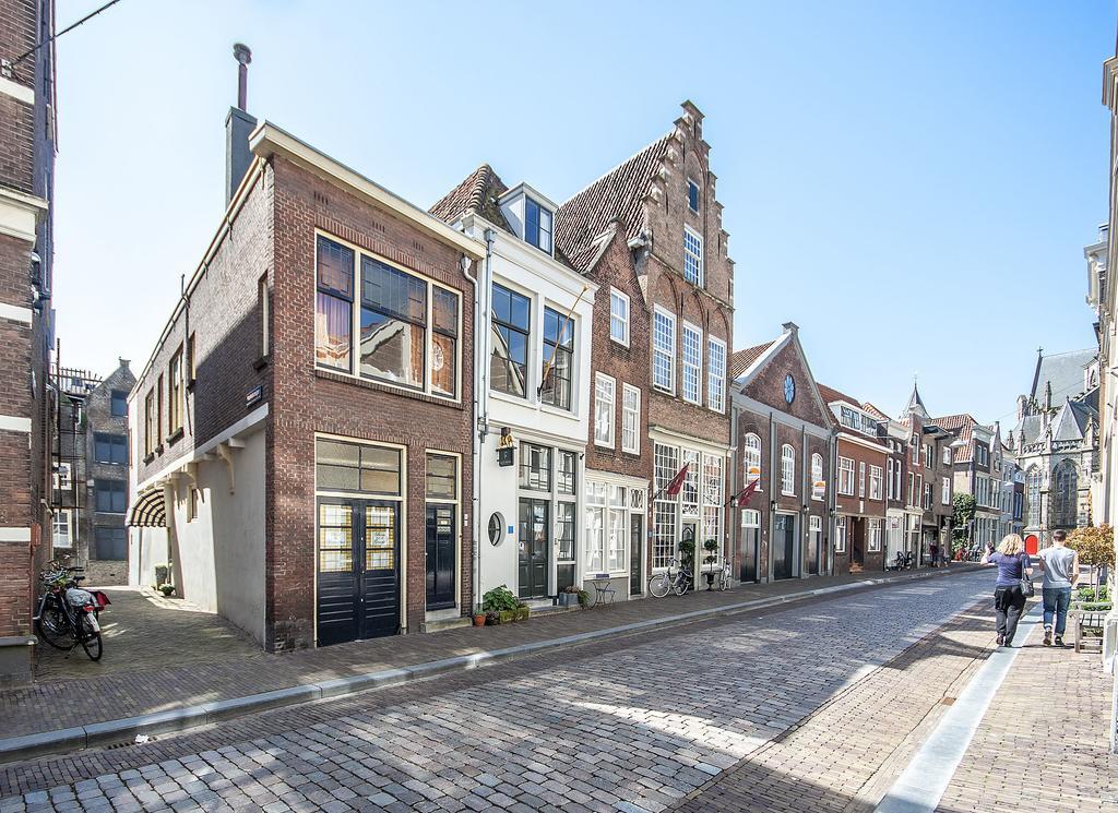 Bed and Breakfast Blom Aan De Gracht Dordrecht Esterno foto