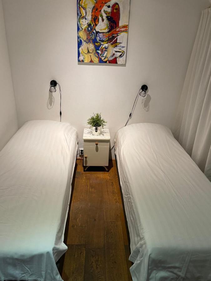 Bed and Breakfast Blom Aan De Gracht Dordrecht Esterno foto