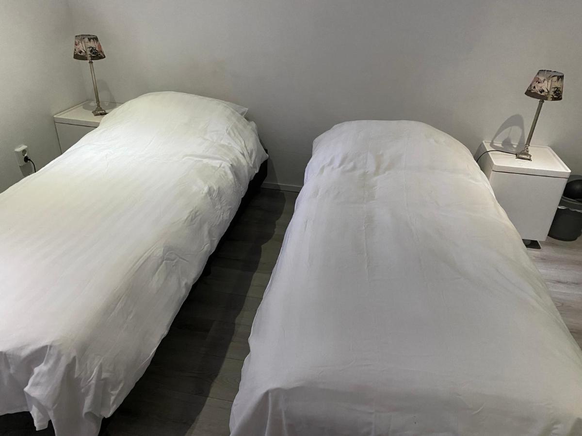 Bed and Breakfast Blom Aan De Gracht Dordrecht Esterno foto